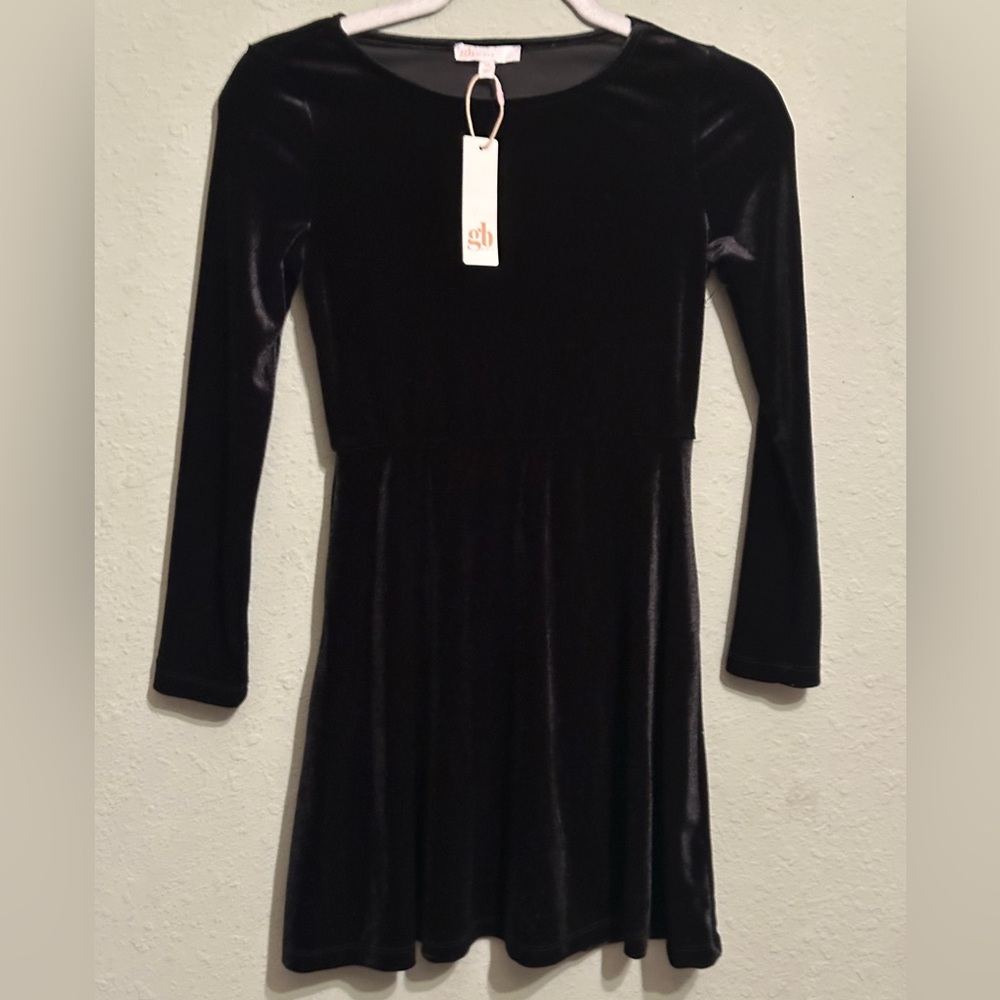 NWT GB girls velvet dress black